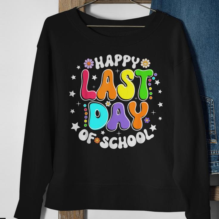 Cute Teacher Appreciation Happy Last Day Of School Teacher Sweatshirt Gifts for Old Women