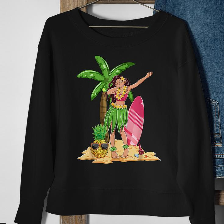 Dabbing Hawaiian Girl Summer Vacation Hawaii Pineapple Palm Sweatshirt Gifts for Old Women