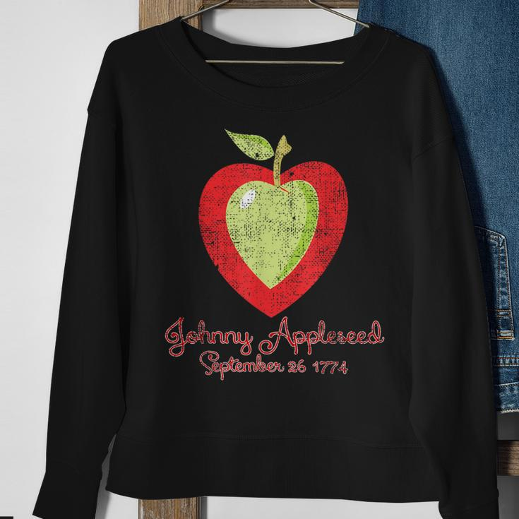 Distressed Johnny Appleseed Apple Tree Farmer Orchard Sweatshirt Gifts for Old Women