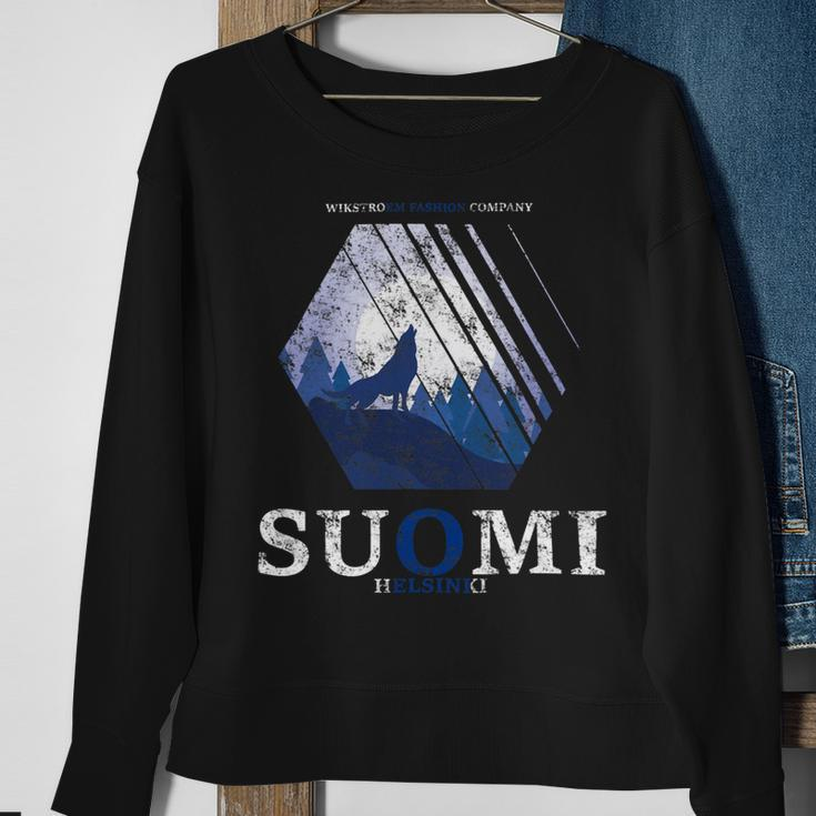 Finland Full Moon Wolf Howling Suomi Flag Used Look Sweatshirt Gifts for Old Women