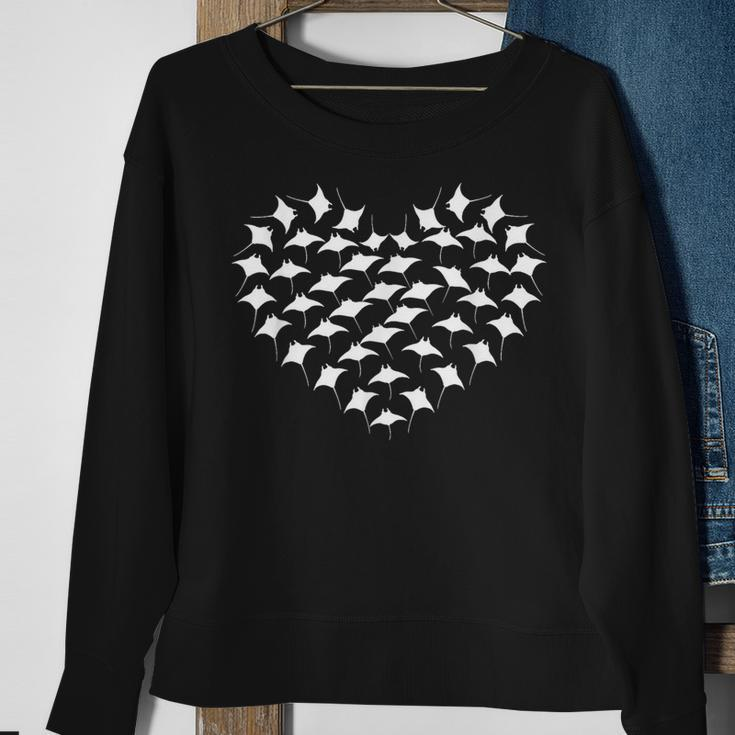 Great Stingrays Heart Ocean Diving Manta Ray Sweatshirt Gifts for Old Women