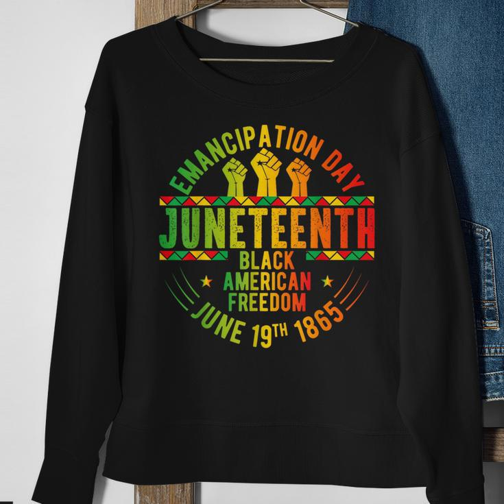 Junenth 1865 Celebrate Independence Day Of Bold Black Sweatshirt Gifts for Old Women