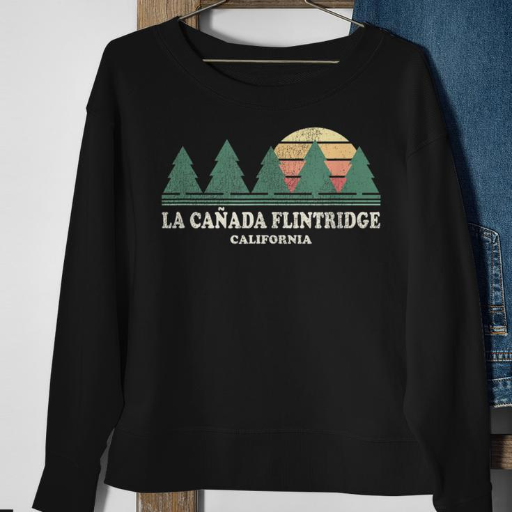 La Canada Flintridge Ca Vintage Throwback Retro 70S Desi Sweatshirt Gifts for Old Women