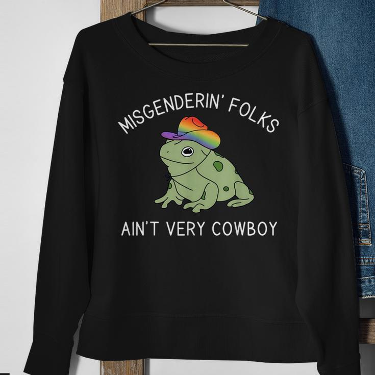 Misgenderin Folks Aint Very Cowboy Retro Frog Lgbtq Pride Sweatshirt Gifts for Old Women