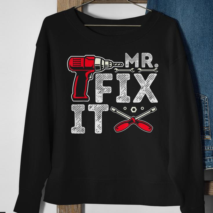 Mr Break It Mr Fix It Funny Dad & Son Matching Fathers Day Sweatshirt Gifts for Old Women
