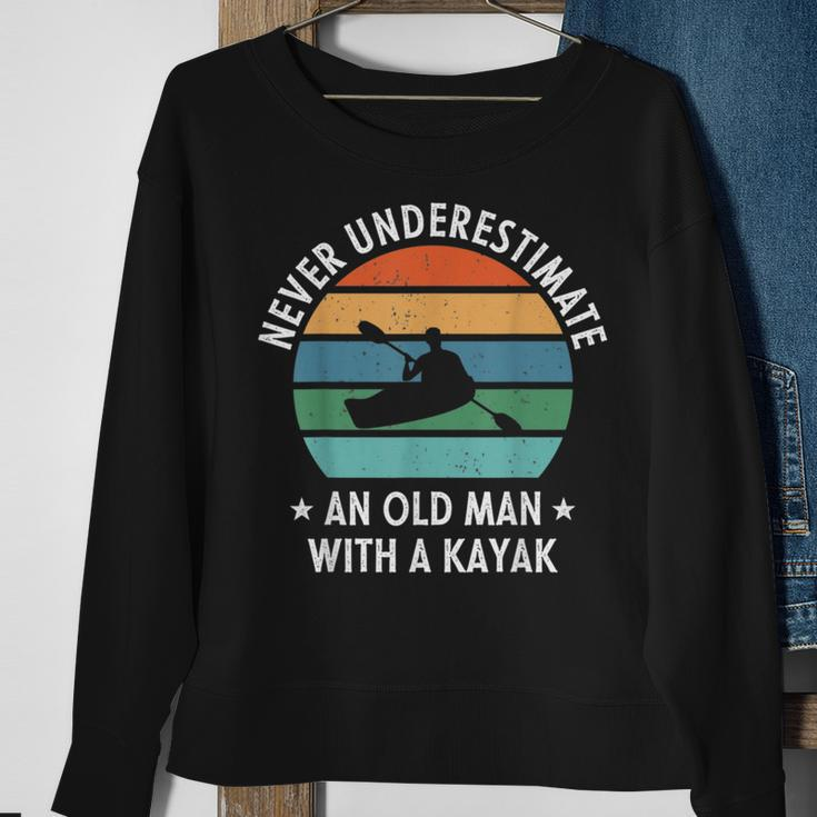 Never Underestimate An Old Man With A Kayak Retro Vintage Sweatshirt Gifts for Old Women