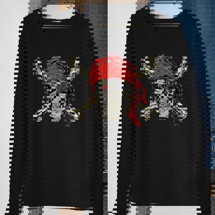Pirate Costume Skull And Crossbones Jolly Roger Pirate Sweatshirt Gifts for Old Women