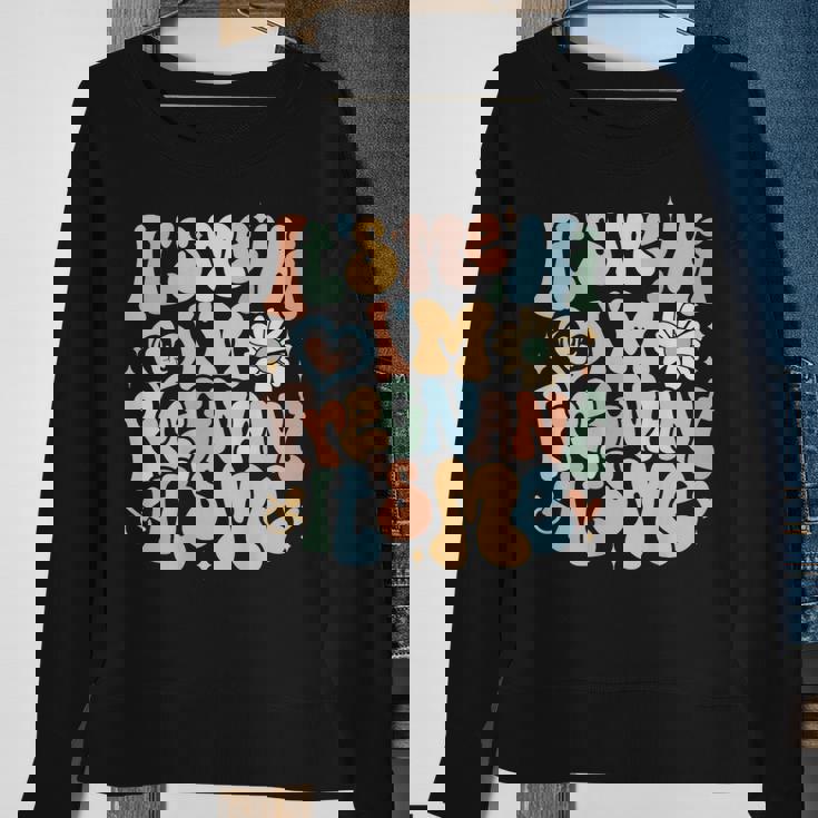 Pregnancy Announcement Its Me Hi Im Pregnant Its Me Sweatshirt Gifts for Old Women