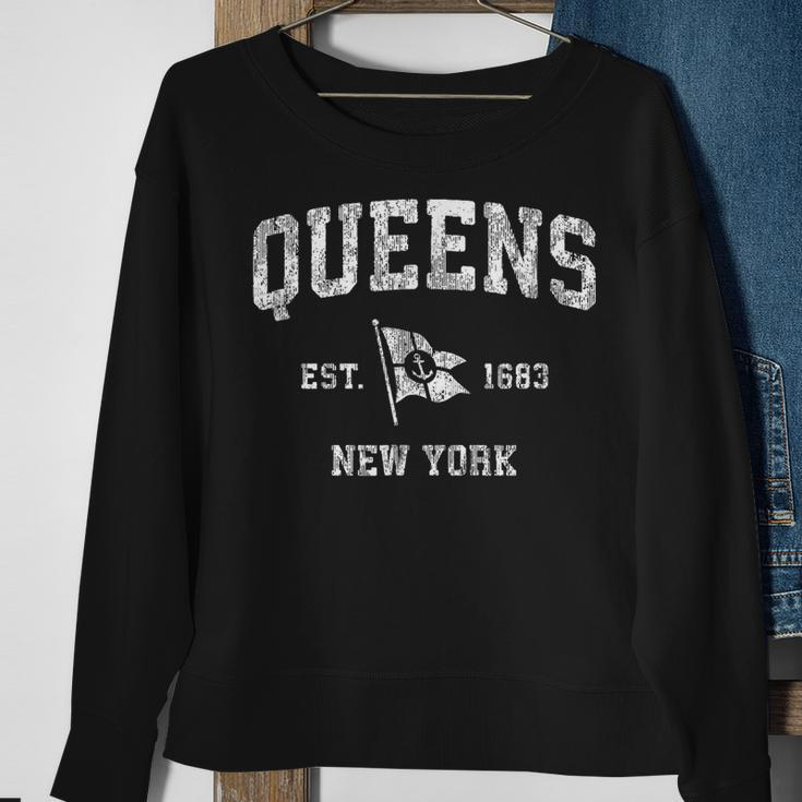 Queens Nyc New York Ny Vintage Boat Anchor Flag Design Sweatshirt Gifts for Old Women