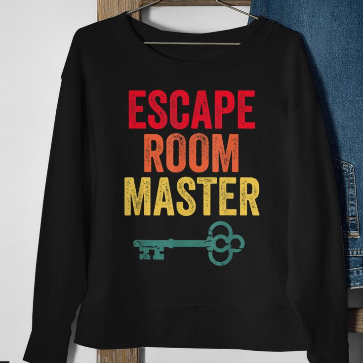 Retro Escape Room Master Vintage Escape Room Squad Sweatshirt Gifts for Old Women