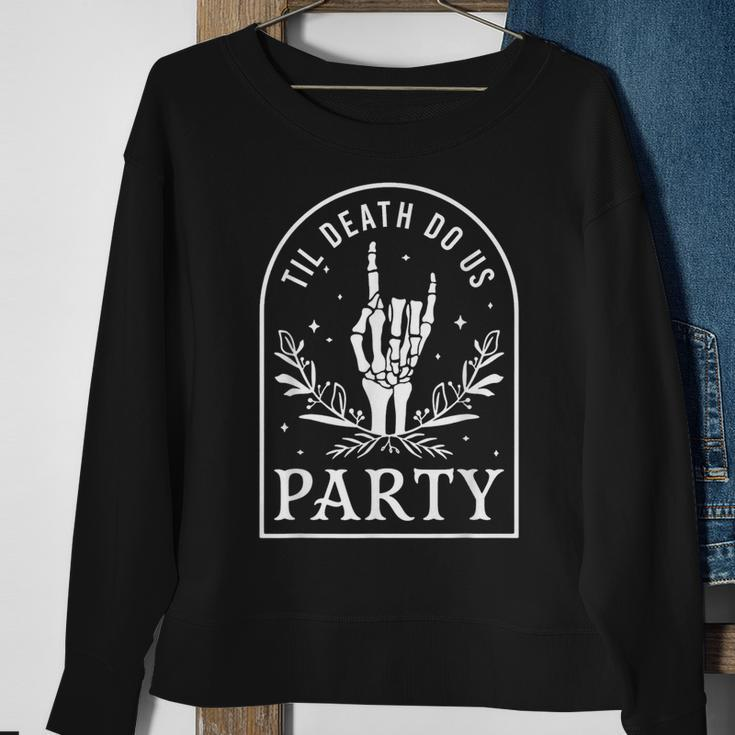 Retro Til Death Do Us Party Skeleton Halloween Bachelorette Sweatshirt Gifts for Old Women