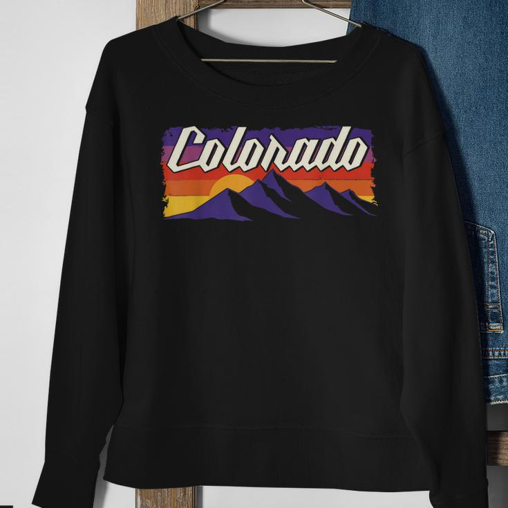 Retro Vintage Mountains Colorado Sweatshirt Gifts for Old Women