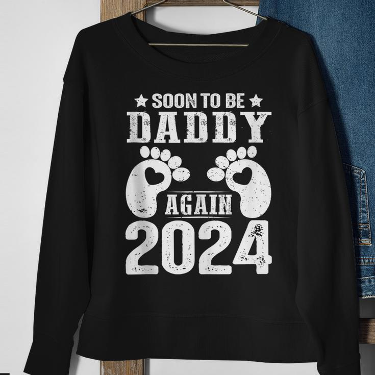 Soon To Be Dad Daddy Again 2024 Sweatshirt Gifts for Old Women