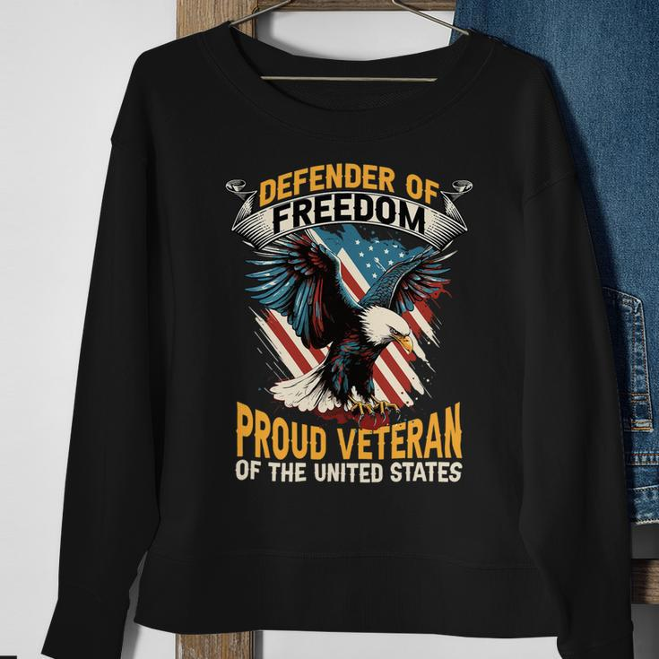 Veteran Vets Us Patriotic Defender Of Freedom Veterans Sweatshirt Gifts for Old Women