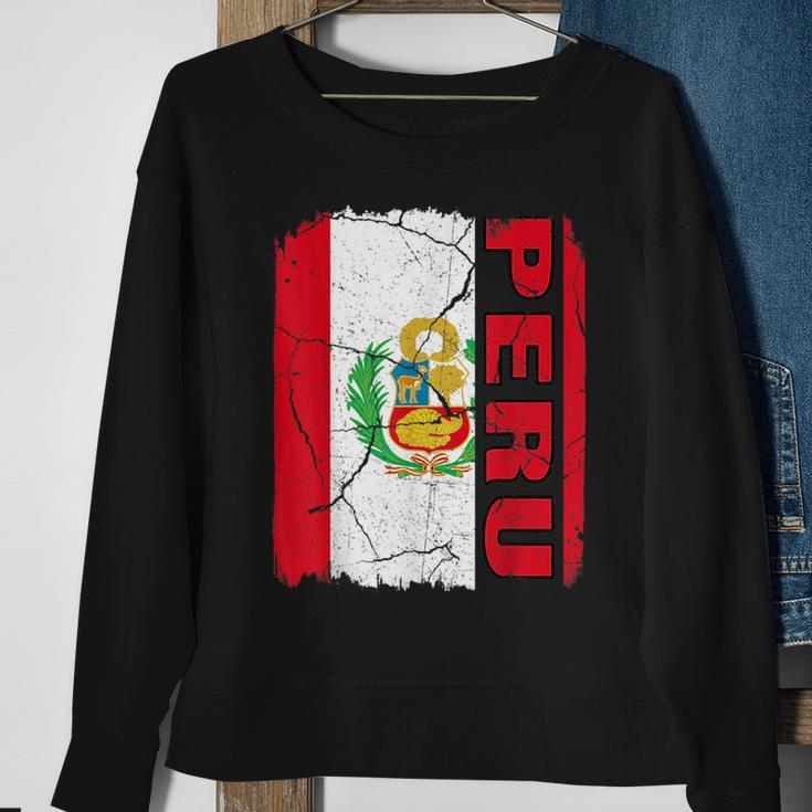 Vintage Peruvian Flag Peru Pride Roots Heritage Gift Sweatshirt Gifts for Old Women