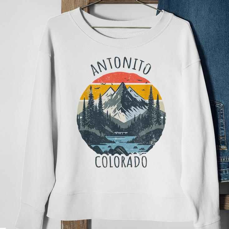 Antonito Colorado Usa Retro Mountain Vintage Style Sweatshirt Gifts for Old Women