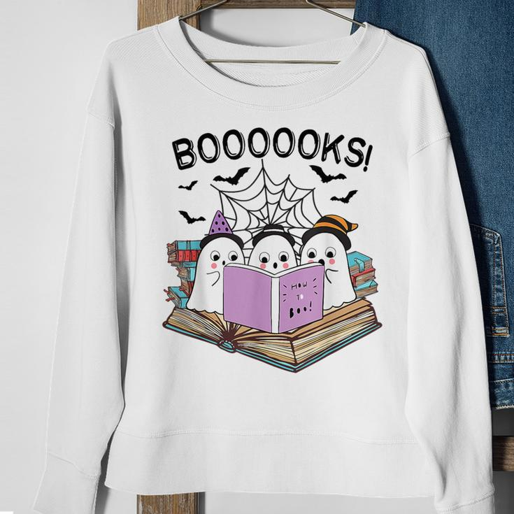 Boooks Cute Ghost Book Worm Nerd Halloween Spooky Party Sweatshirt Gifts for Old Women