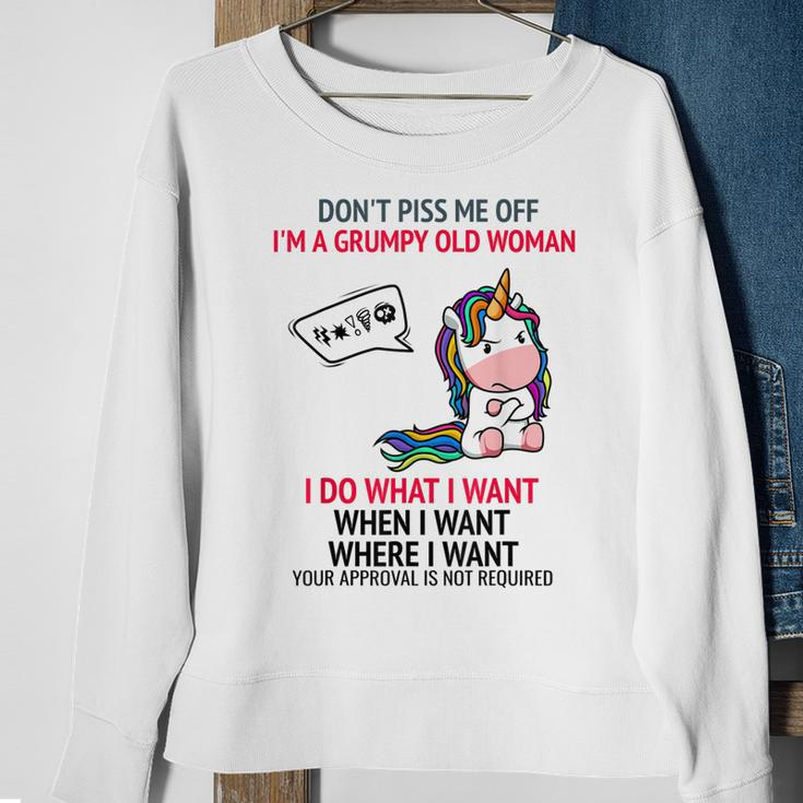 Dont Piss Me Off Im A Grumpy Old Woman Cute Unicorn Funny Sweatshirt Gifts for Old Women