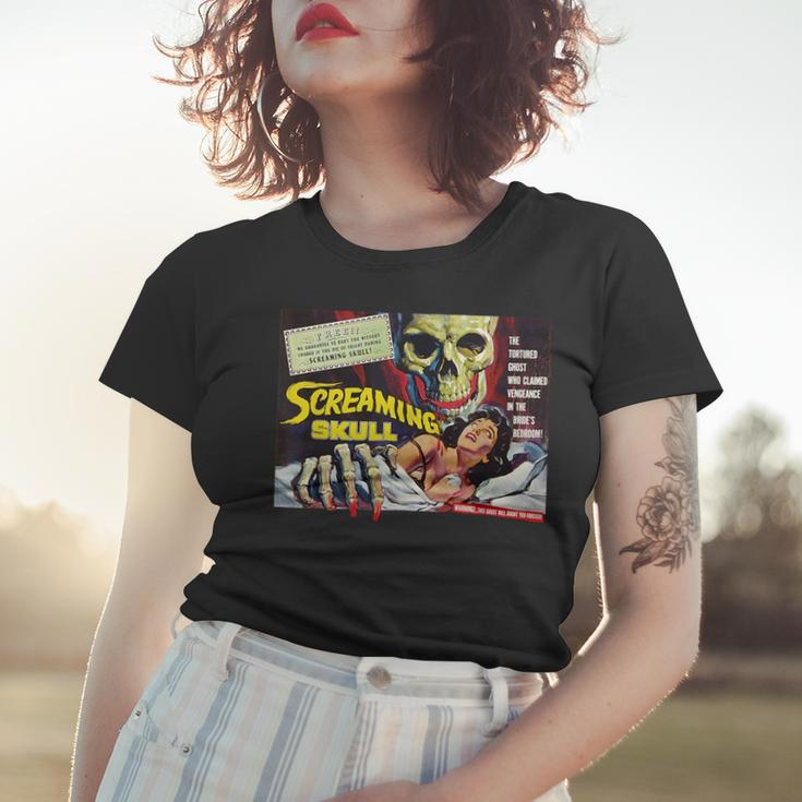 Giant Skull Classic Halloween Monster Poster Horror Movie Women T-shirt Gifts for Her