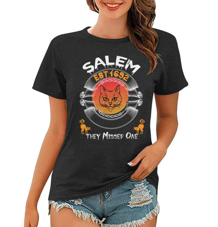 Salem 1692 They Missed One Vintage Cat Halloween Women T-shirt
