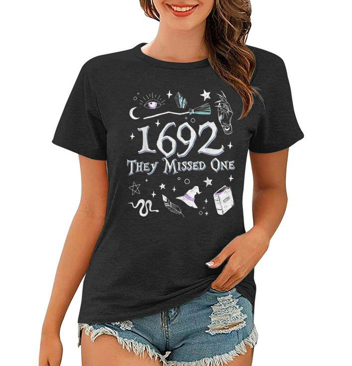 Retro Vintage Witchcarfts Salem 1692 They Missed One Women T-shirt