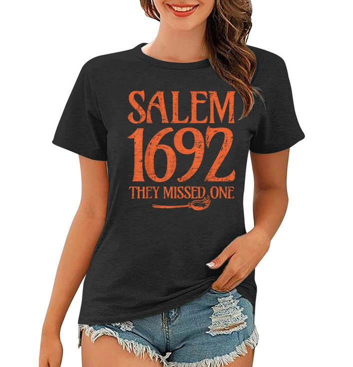 Salem 1692 They Missed One Witch Halloween Vintage Women T-shirt