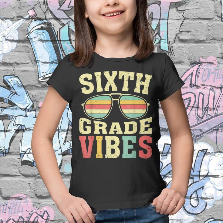 Sixth Grade Vibes Vintage Glasses 6Th Grade Back To School Youth T-shirt