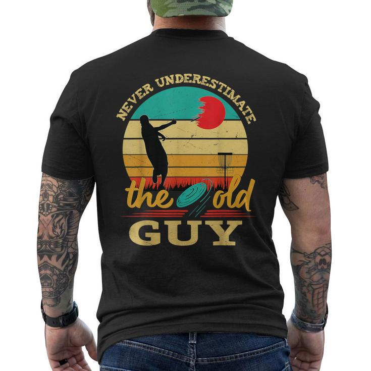 Disc Golf Never Underestimate The Old Guy Retro Vintage Men's T-shirt Back Print
