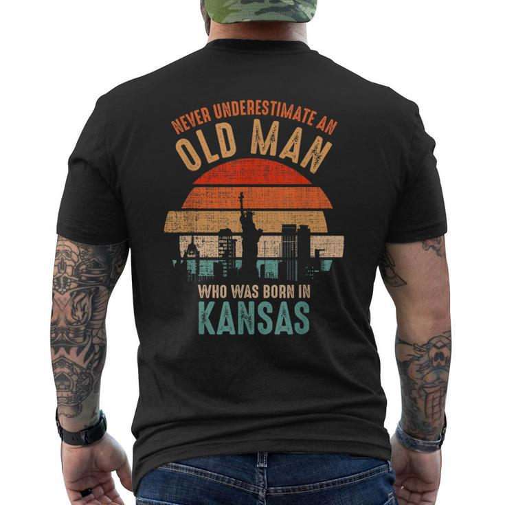 Mb Never Underestimate An Old Man Born In Kansas Men's T-shirt Back Print