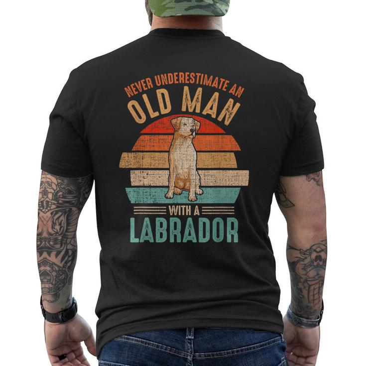 Mb Never Underestimate An Old Man With A Labrador Men's T-shirt Back Print