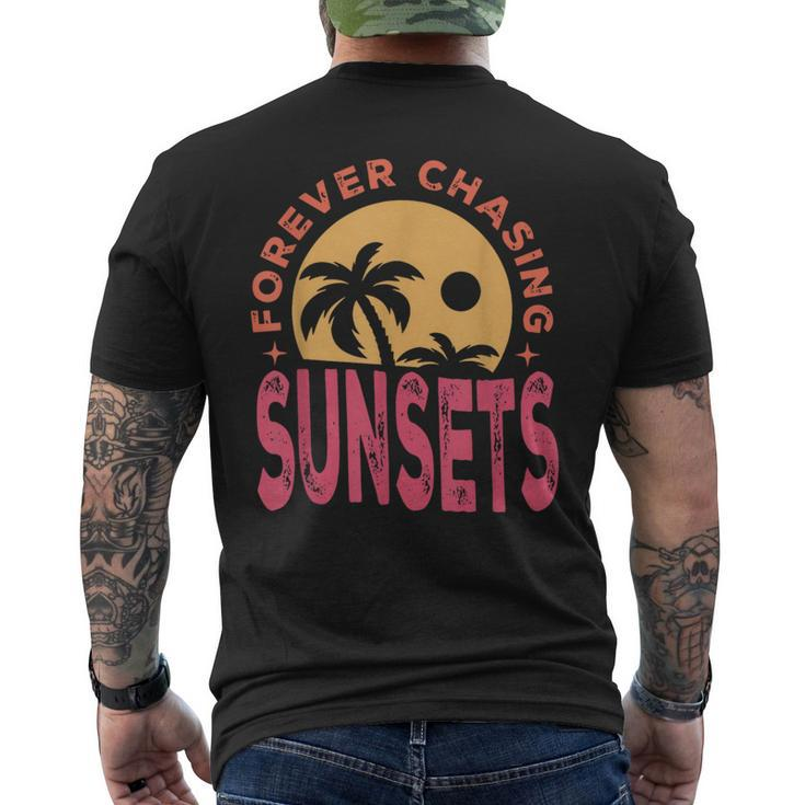 Retro Vintage Forever Chasing Sunsets Summer Vacation Outfit  Vacation Funny Gifts Mens Back Print T-shirt