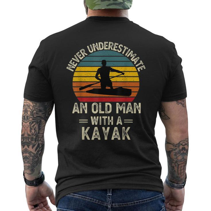 Never Underestimate An Old Man With A Kayak Present Dad Men's T-shirt Back Print