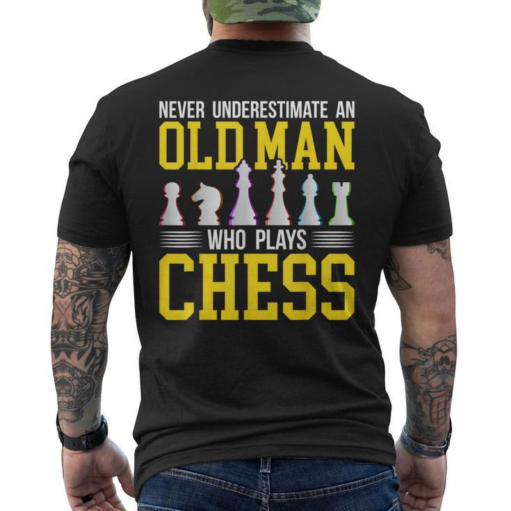 Never Underestimate An Old Man Who Plays Chess Fuuny Player Men's T-shirt Back Print