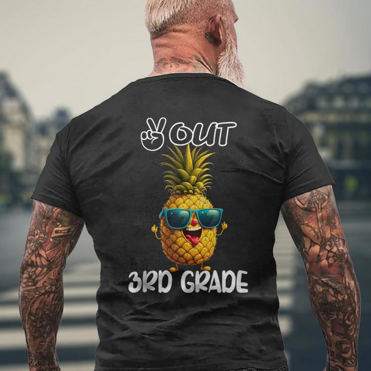 Last Day Of 3Rd Grade Peace Out 3Rd Grade Graduation Men's Back Print T-shirt Gifts for Old Men