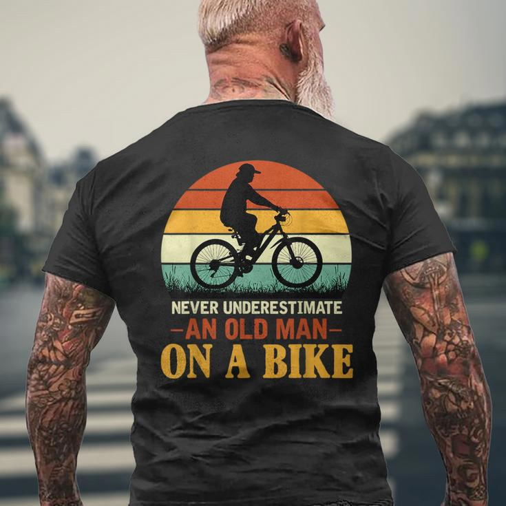 Never Underestimate Funny Quote An Old Man On A Bicycle Retr Mens Back Print T-shirt Gifts for Old Men