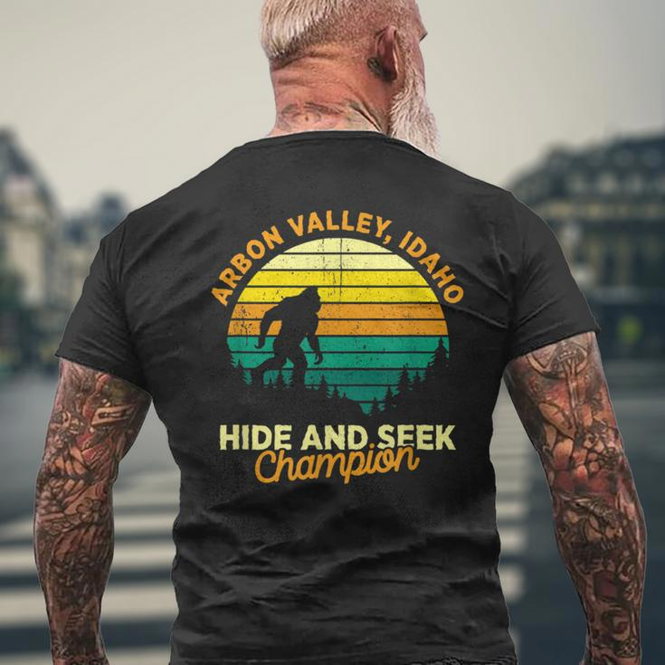 Retro Arbon Valley Idaho Big Foot Souvenir Men's T-shirt Back Print Gifts for Old Men