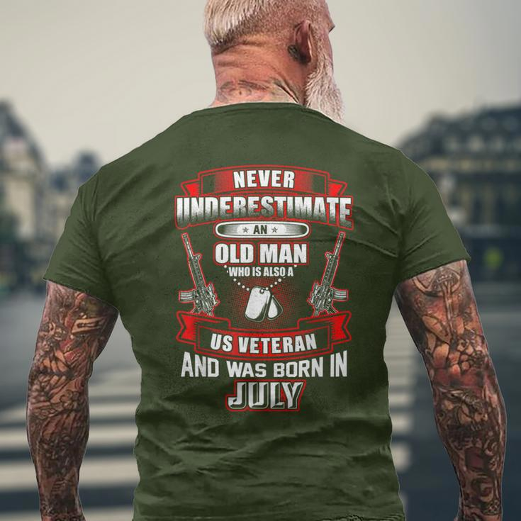 Never Underestimate An Old Us Veteran Born In July Xmas Men's T-shirt Back Print Gifts for Old Men