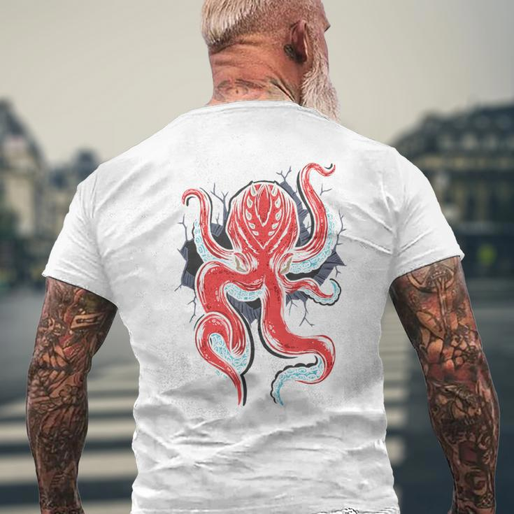 Octopus Sea Monster Ocean Creatures Scary Squid Kraken Mens Back Print T-shirt Gifts for Old Men