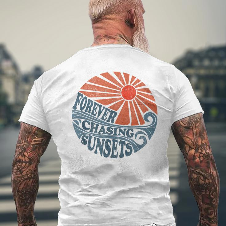 Vintage Forever Chasing Sunsets Retro 70S Beach Vacation Mens Back Print T-shirt Gifts for Old Men