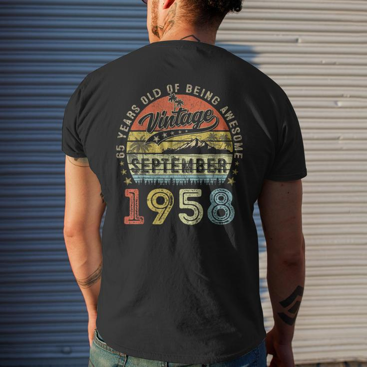 Awesome Since September 1958 Vintage 65Th Birthday Men's T-shirt Back Print Gifts for Him