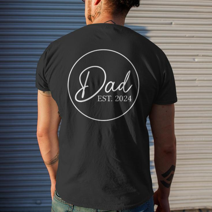 Dad 2024 Circle Pregnancy Announcement Father To Be 2024 Dad Mens Back Print T-shirt Gifts for Him