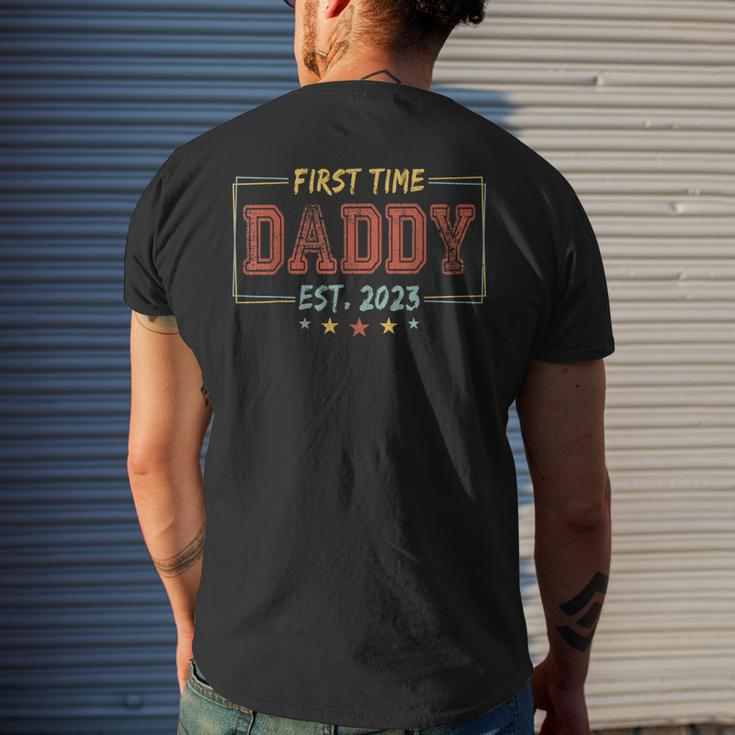 First Time Dad Fathers Day Promoted To Daddy Est 2023 Mens Back Print T-shirt Gifts for Him