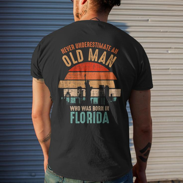 Mb Never Underestimate An Old Man Born In Georgia Men's T-shirt Back Print Gifts for Him