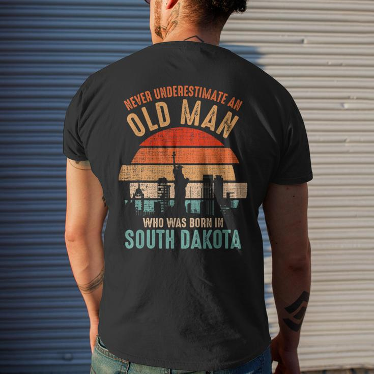 Mb Never Underestimate An Old Man Born In South Dakota Men's T-shirt Back Print Gifts for Him