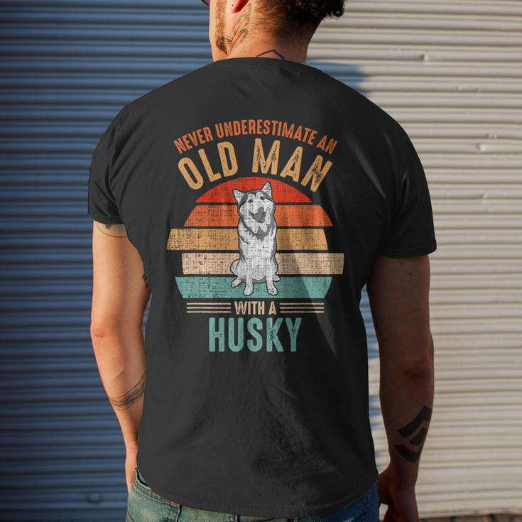 Mb Never Underestimate An Old Man With A Husky Men's T-shirt Back Print Gifts for Him