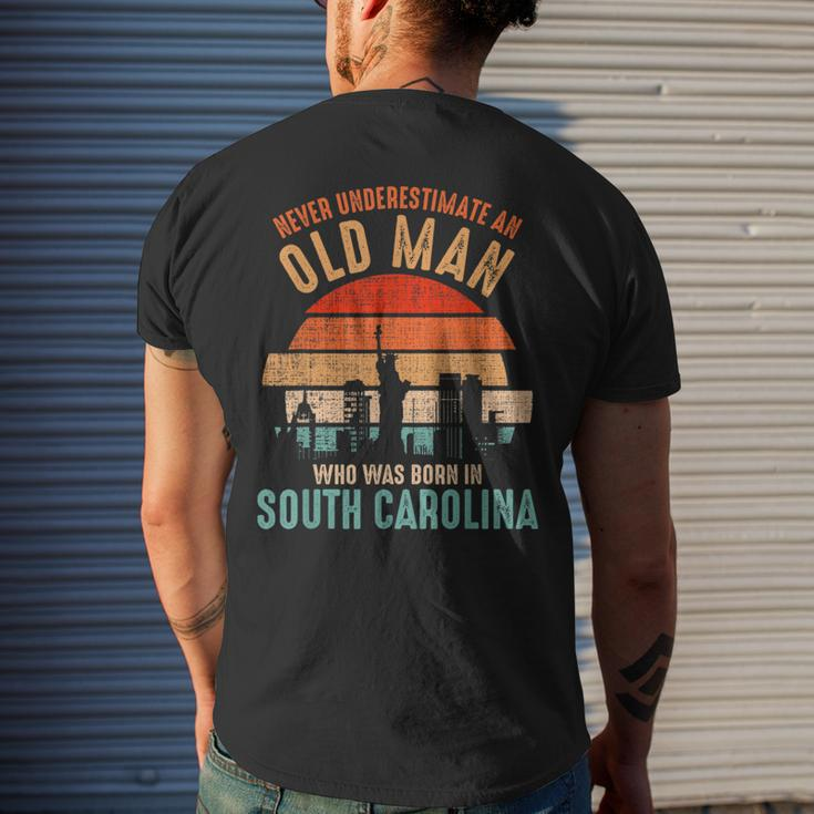 Mb Never Underestimate An Old Man In South Carolina Men's T-shirt Back Print Gifts for Him