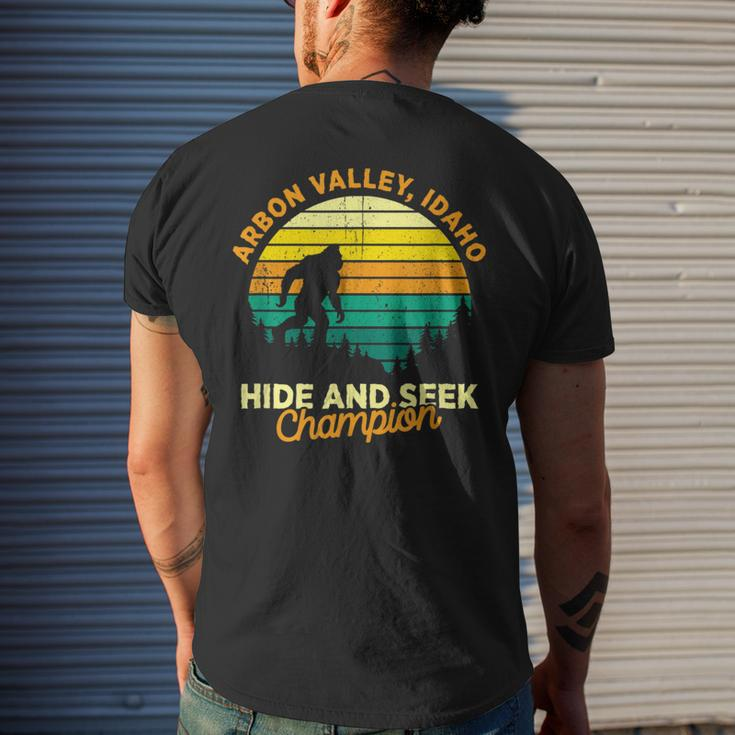 Retro Arbon Valley Idaho Big Foot Souvenir Men's T-shirt Back Print Gifts for Him