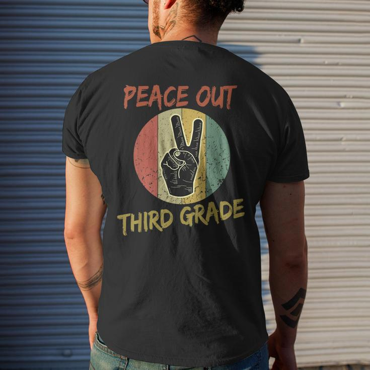 Vintage Graduate Third Grade 2022 Peace Out 3Rd Grade Men's Back Print T-shirt Gifts for Him