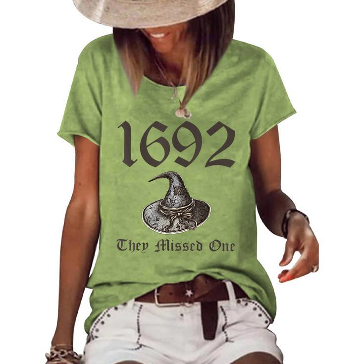 Salem 1692 They Missed One Halloween Costume Vintage Women's Loose T-shirt