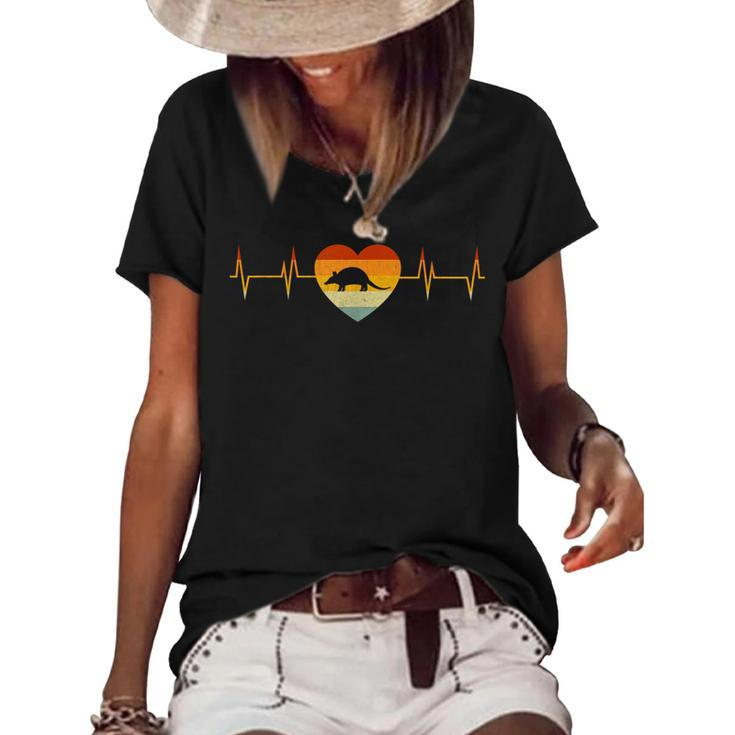 Love Armadillo Heartbeat Design Vintage Retro Armadillo Women's Short Sleeve Loose T-shirt